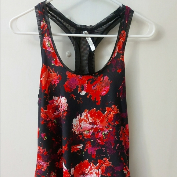 Fabletics Racerback Netted Floral Tank - Picture 2 of 6